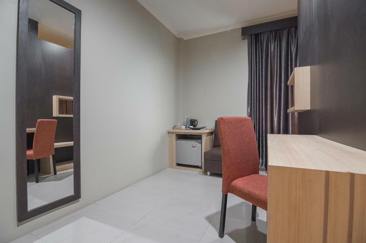 Reddoorz Plus @ Tanjung Pandan Belitung 2 Exterior foto
